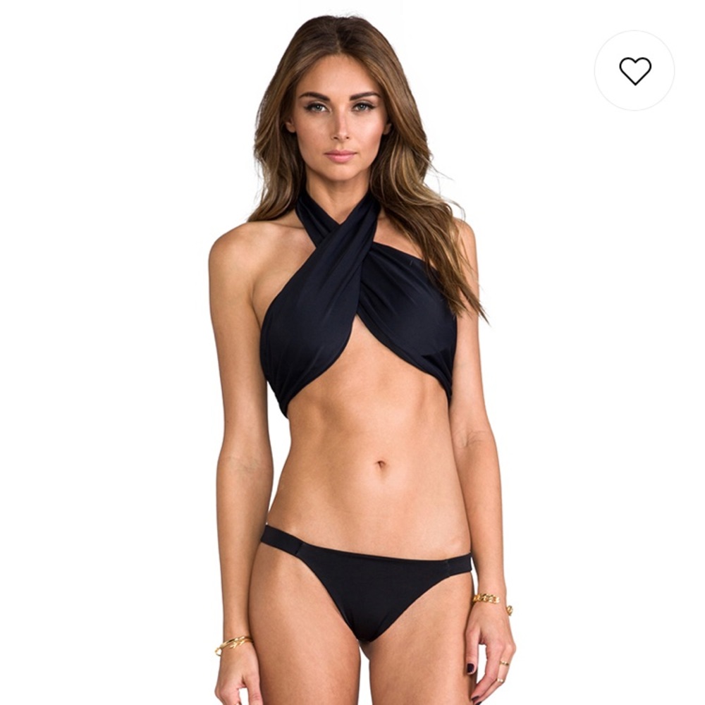 👙 6 Shore Road Bocas Bikini Top in Black Rock